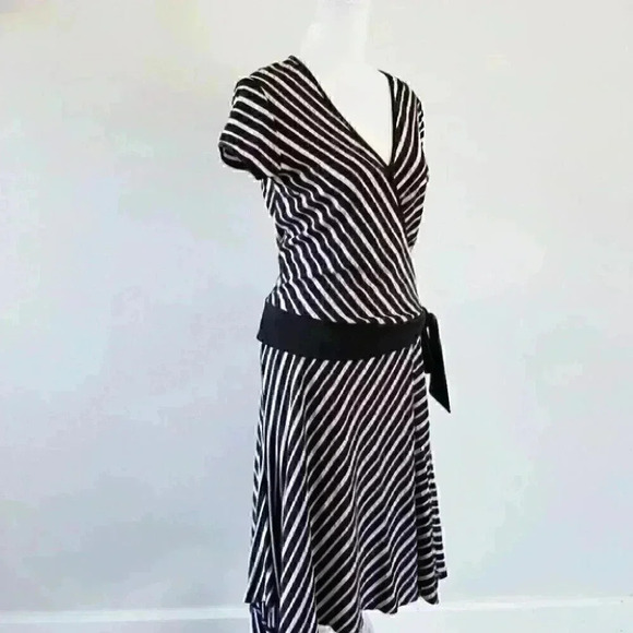 Max Studio Stripe Short Sleeve Asymmetrical Dress S - Picture 5 of 6
